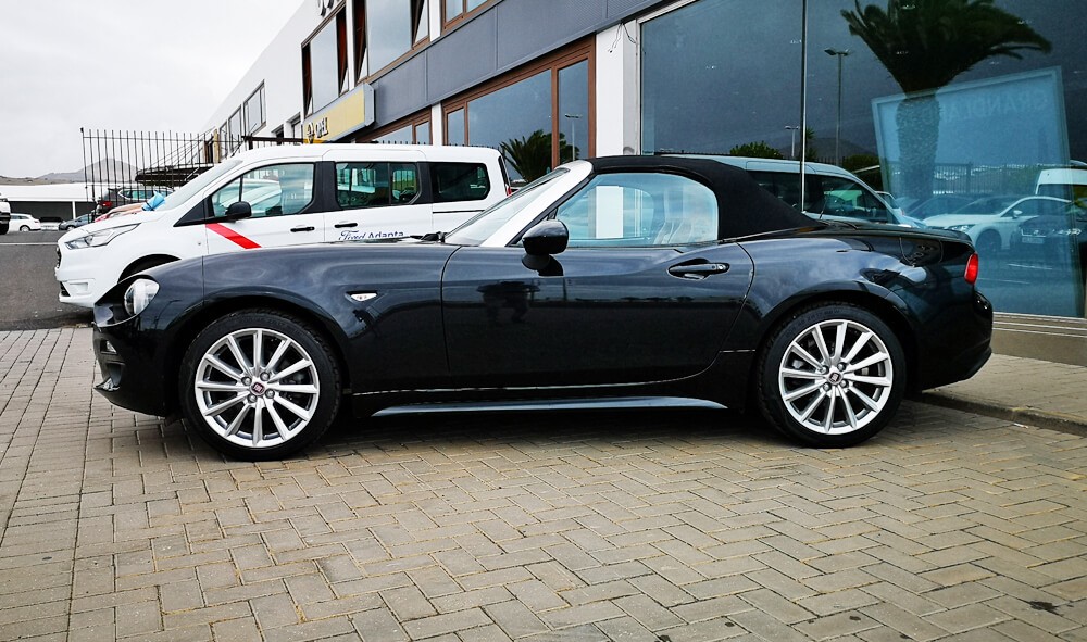 Última unidad de Fiat Fiat 124 Spider Lusso en Tenerife