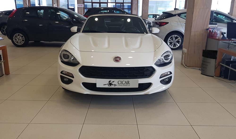 Última unidad de Fiat Fiat 124 Spider Lusso en Lanzarote