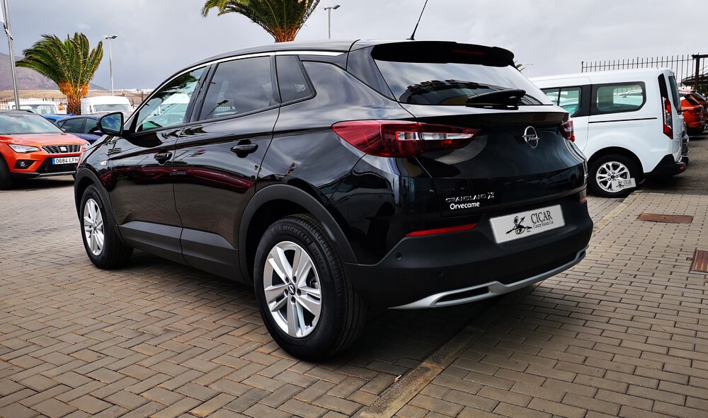 Varias unidades de Opel Grandland X Selective 1,2 Turbo S/S Mt6 130Cv en Fuerteventura