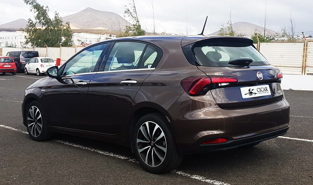 Última unidad de Fiat Hb Mirror 1,4 120cv Bz Cm E6D en Lanzarote