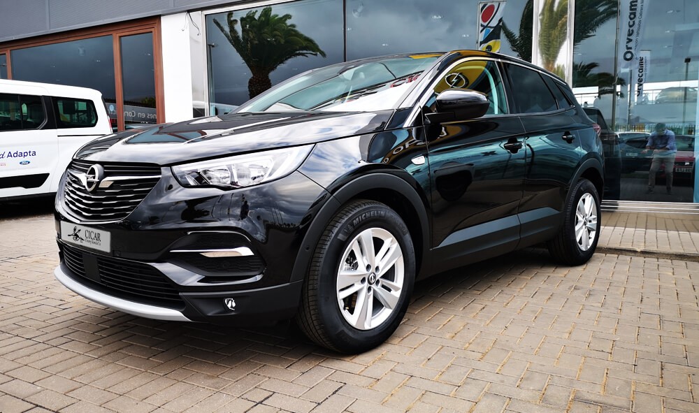 Varias unidades de Opel Grandland X Glx 5p 120 12G 130 Mt6 en Lanzarote