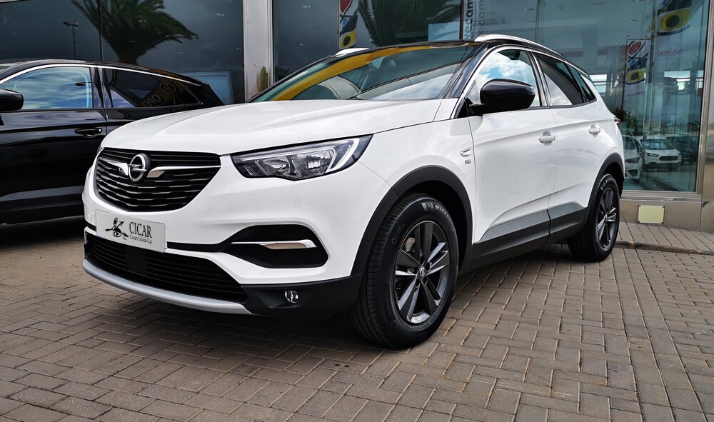 Varias unidades de Opel Grandland X Glx 5p 120 12G 130 Mt6 en La Palma incorporado el 17/01/2024