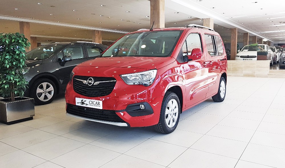 Varias unidades de Opel Combo Life Select. xl 15Td 100ss Mt5 l2H1 en Gran Canaria incorporado el 12/04/2024