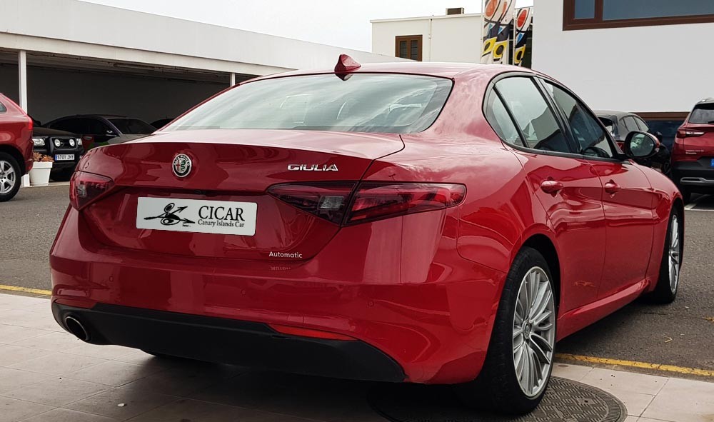 Última unidad de Alfa Romeo Giulia Sprint+ 2,0 200Cv Rwd en Tenerife