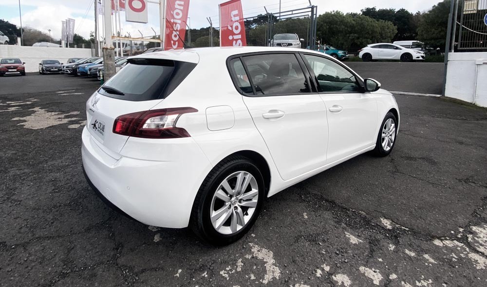 Varias  unidades de Peugeot 308 5p Actp Pt110Man en Tenerife