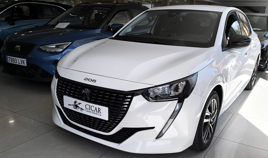 Varias  unidades de Peugeot N208 gtl Pt 100 Eat8 en Gran Canaria incorporado el 03/02/2026