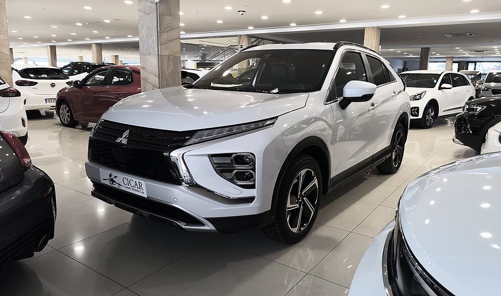 Varias  unidades de Mitsubishi Eclipse Cross Hibrido Enchufable Kaitek en Fuerteventura incorporado el 28/10/2026